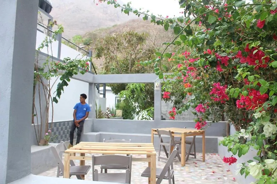 Bed and Breakfast Residencial Nos Raiz Vila Nova Sintra